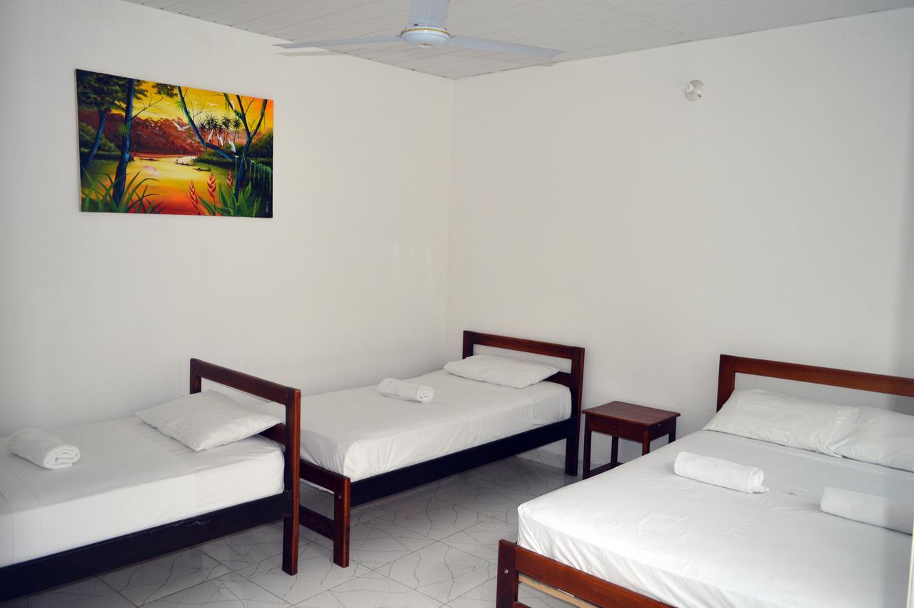 Hotel Heliconias Leticia Exterior photo