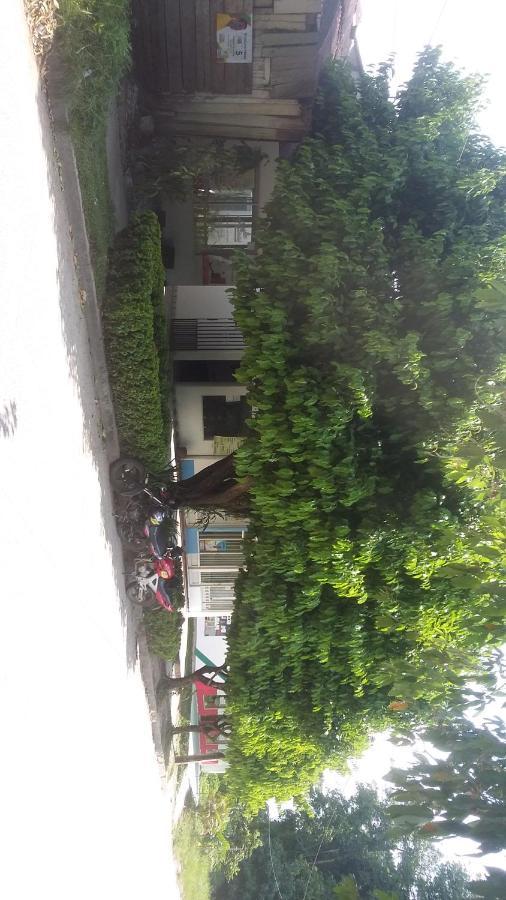 Hotel Heliconias Leticia Exterior photo